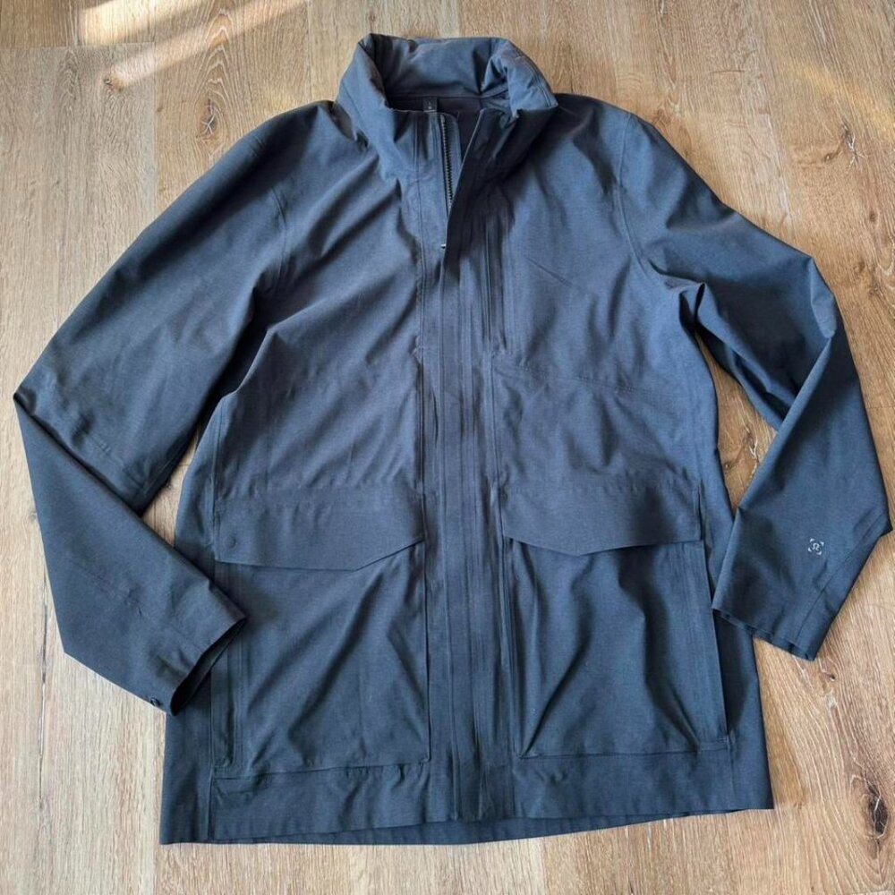 Lululemon Gray Storm Field Jacket Waterproof‎ Utility Size L
